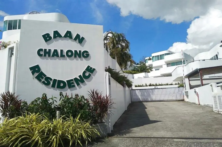 Baan Chalong Residence - Modern 4-Bed Villa with Sea &amp; City View Rooftop, Close to BCIS 3