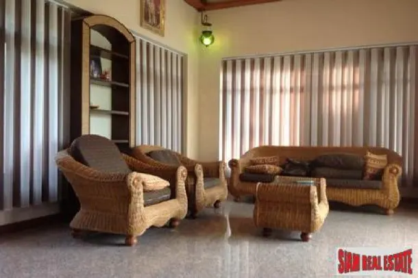 Elegant, Three-Bedroom Thai-Style Pool Villa in Bophut 3