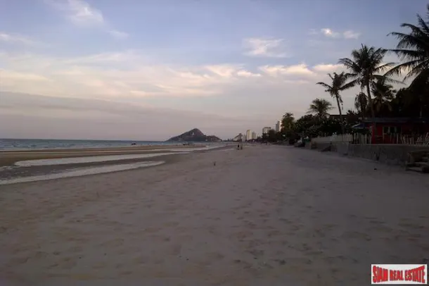 Walk to the Beach from this Resort Style Two Bedroom Condominium in Hua Hin 4