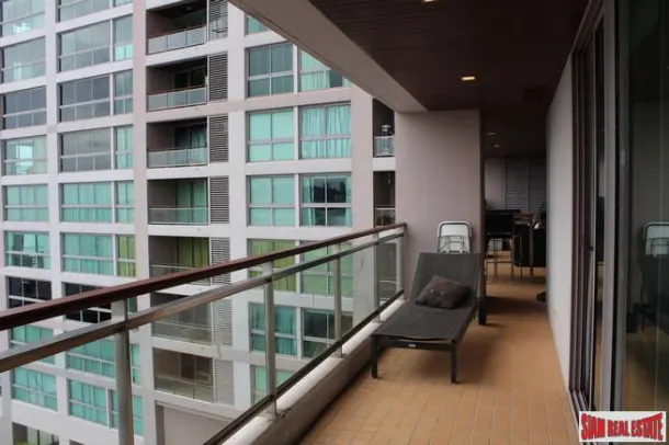 A Luxury 3 beds Condo For Sale Near Pattaya Beach 2