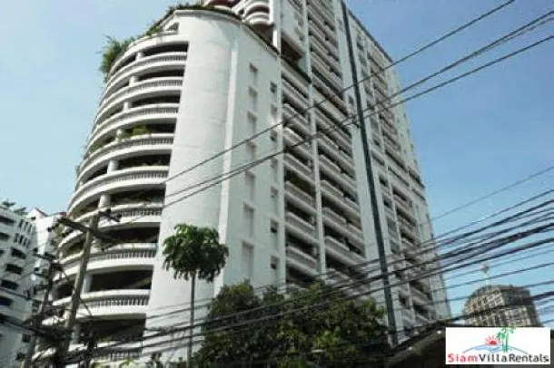 GM Tower - Spacious 3 Bed Condo with Big Balconies for Rent at Sukhumvit 20 4