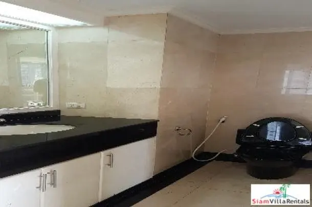 Las Colinas - Excellent Value 2 Bed Condo for Rent at Asoke BTS, Sukhumvit 21 3