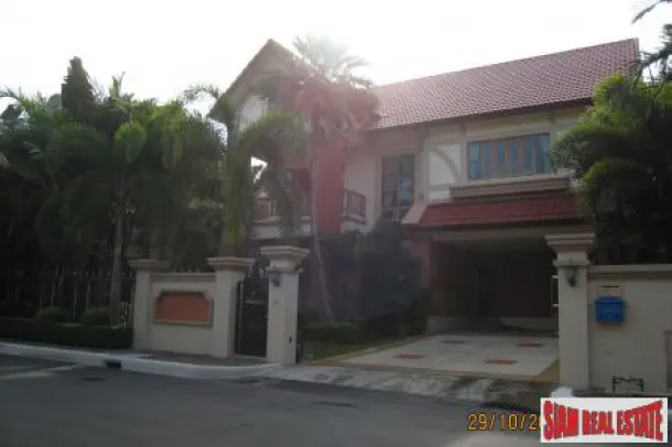 Tudor-style Two Storey House on a 121 sqw Plot in Kaset-Navamin, Bangkok 2