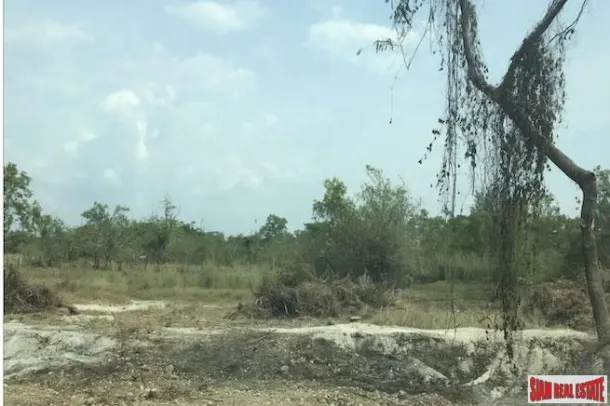 Large Land Plot North of Khao Lak and Near a White Sand Beach 4