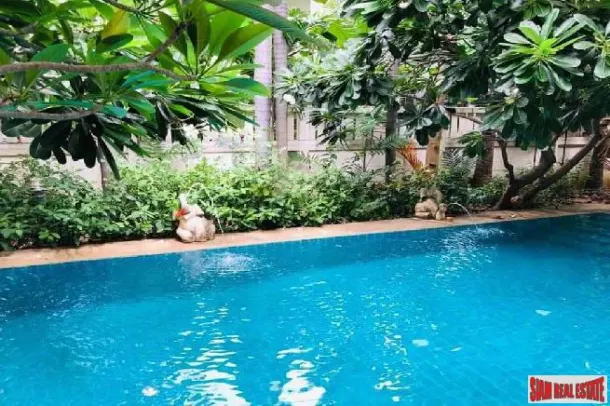 Beautiful 2-Storey Detached House in Phrom Phong - Preferable Rented as a Restaurant, Spa, or Showroom 4