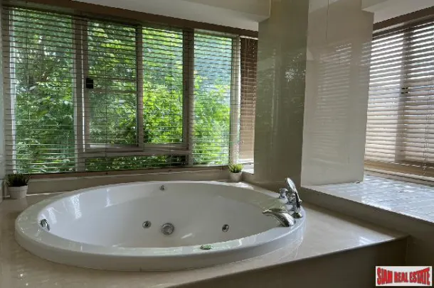 The Bangkok Sukhumvit 43 - 2 Bedrooms and Spacious Living - Prime Location 4