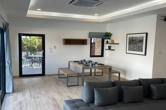 Private pool villa in Kathu 3 bedroom 2