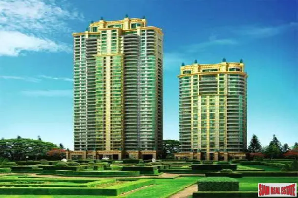 Royce Private Residence - Private Luxurious and Modern Three Bedroom Apartment for Rent in Phromphong. 2