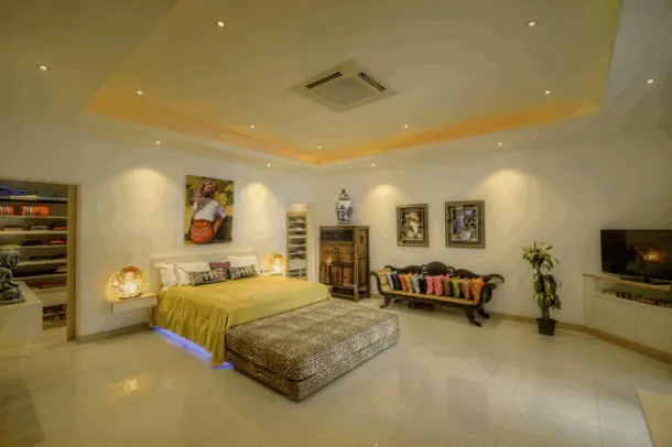 4 Bedrooms 4 Bathrooms Large Modern House In An Up-Market Location - East Pattaya 3