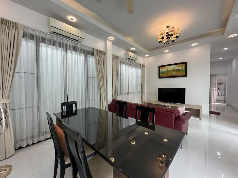 Three Bedroom Single Storey Private Pool Villa for Rent Located in a Quiet Area of Cherng Talay 2