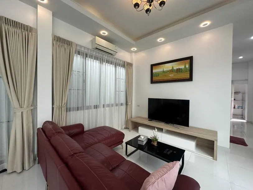 Three Bedroom Single Storey Private Pool Villa for Rent Located in a Quiet Area of Cherng Talay 4