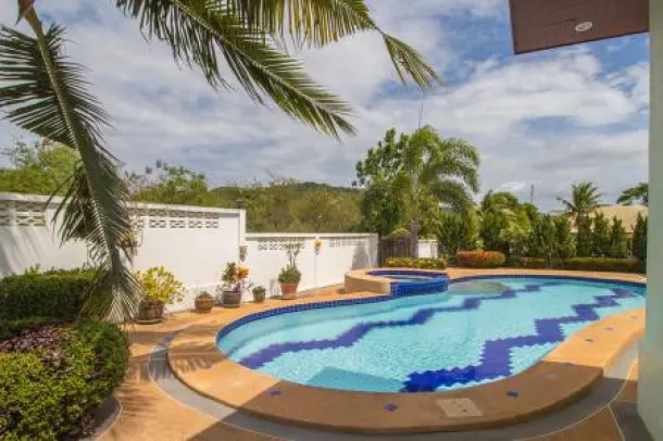 STUART PARK 1 : Well Constructed 3 Bed Pool Villa 2