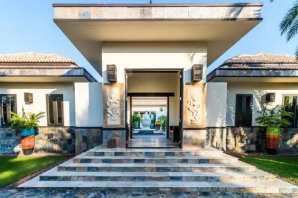 HANA VILLAGE 1: LUXURY BALI STYLE POOL VILLA 2