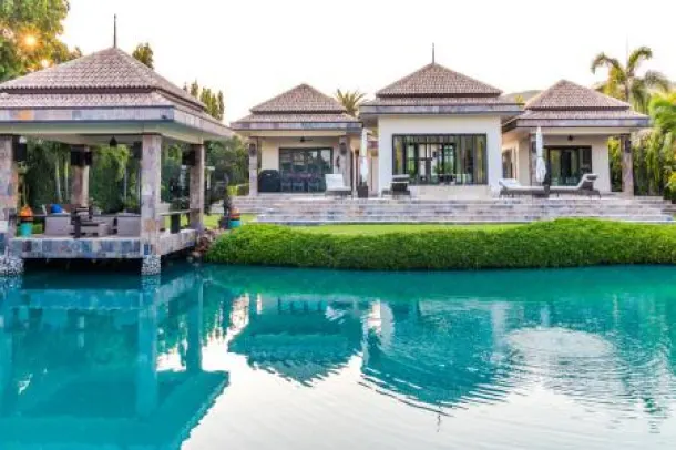 4-bed Villa for sale in South Hua Hin (Soi 88-112) — 4-bedroom villa · South Hua Hin (Soi 88-112)