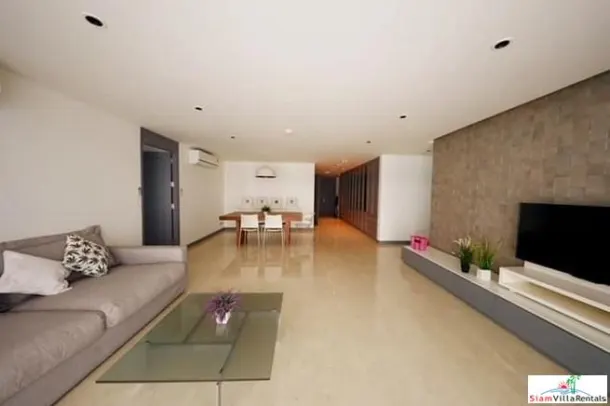 Avenue 61 - Large Three Bedroom Corner Condo with Extra Storage and Cabinets for Rent in Ekkamai 3