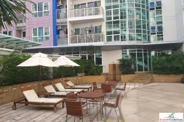 Avenue 61 - Large Three Bedroom Corner Condo with Extra Storage and Cabinets for Rent in Ekkamai 2