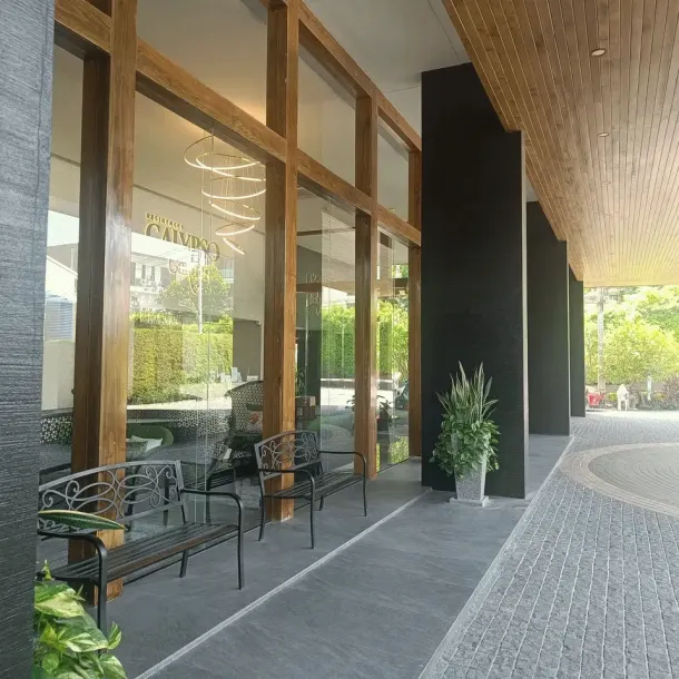 Exclusive Top-Floor 2BR/2BA at Calypso Garden - Unobstructed Views, Rooftop Pool &amp; Gym 4