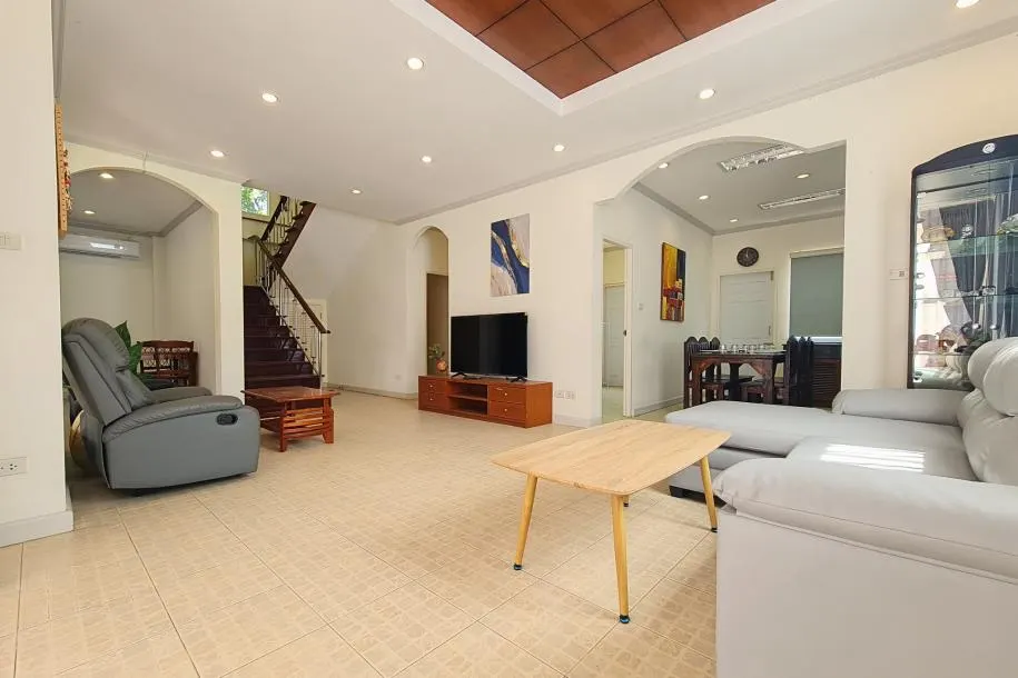 House for Rent 4 bedrooms 2 bathrooms - Karon Beach, Phuket 4