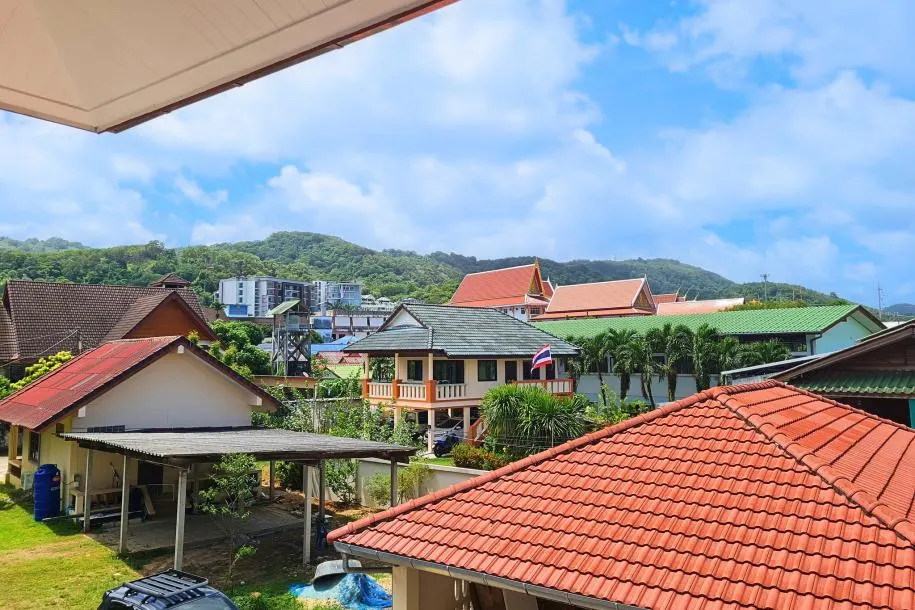 House for Rent 4 bedrooms 2 bathrooms - Karon Beach, Phuket 2