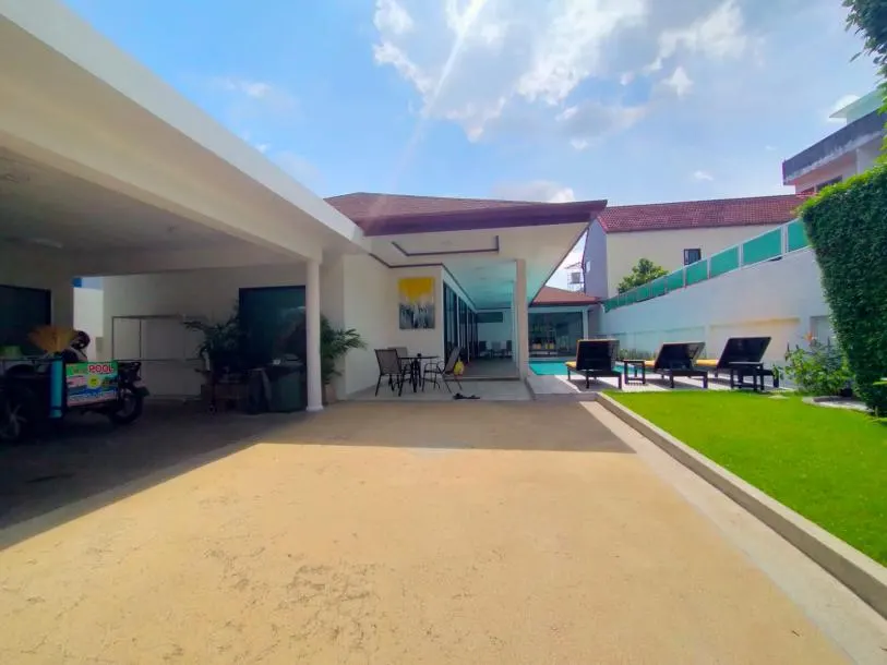 4-bed Villa for rent in Rawai — 4-bedroom villa · Rawai
