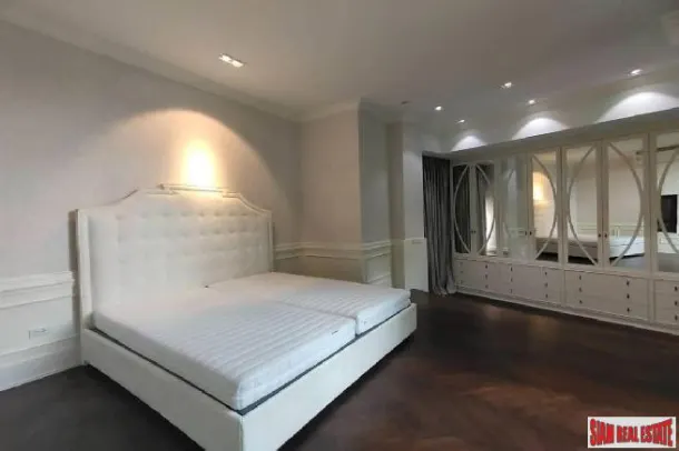 Ekkamai Modern Pool Villa - Standalone House With 5 Bed 6 Bath And 2 Private Swimming Pools For Sale In Ekkamai Area Of Bangkok 4