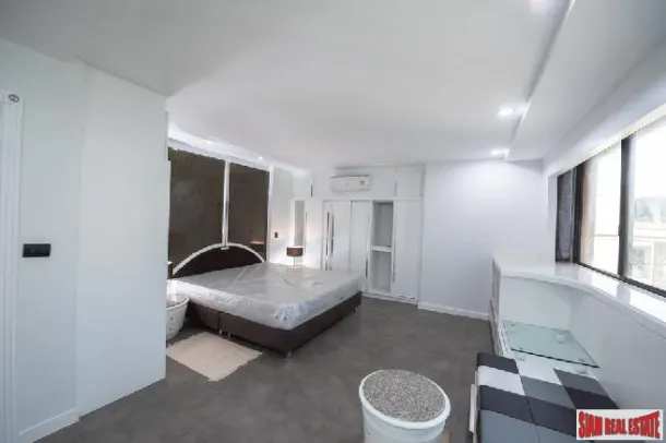 President Park Condominiums in Sukhumvit 24 - 3 Bedrooms and 3 Bathrooms for Rent in Phrom Phong Area of Bangkok 3