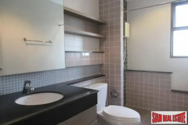 The Private - Contemporary Three Bedroom Townhouse for Sale Close to Bang Chak Station 3