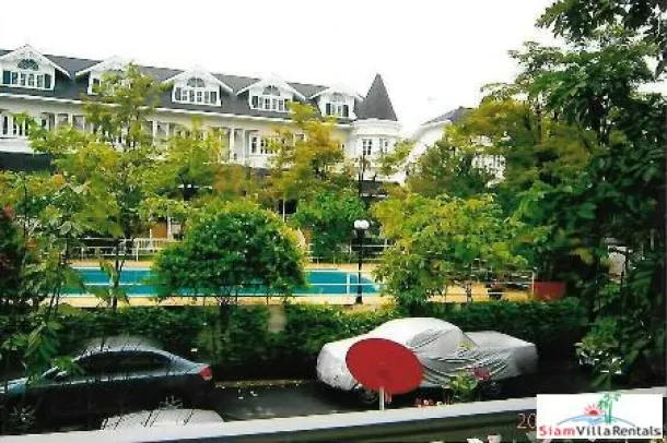 Fantasia Villa 2 - Large Four Storey Townhouse for Rent in a Secure Bangna Estate 3