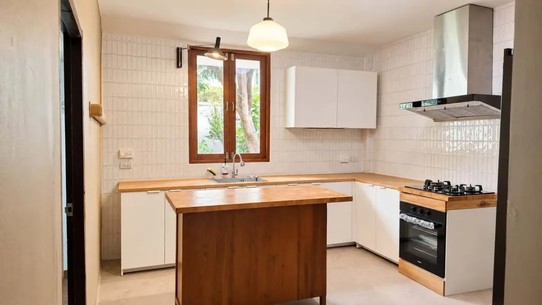 Three Bedrooms Detached house in the Center of the City, Phrom Phong BTS. 2
