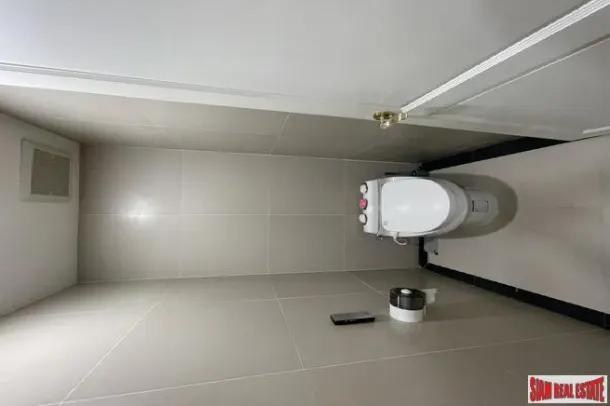 The Empire Place - 65.50 sqm. and 1 Bedroom 3