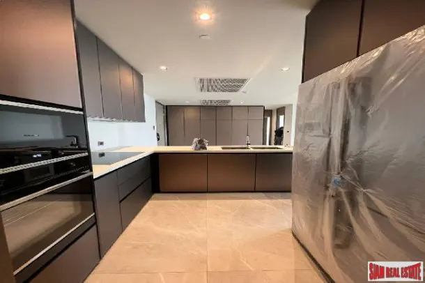 Hyde Heritage Thonglor - Luxury Living on the 35th Floor with 138 sqm of Internal Space, 3 Bedrooms, and Balcony, in the Heart of Thong Lo 3