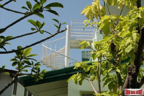 Five Bedroom Home with Private Salt Water Pool on Thonglor BTS 4