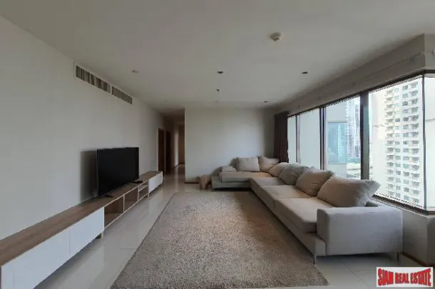 The Emporio Place - Large Three Bedroom with Maid room and 160 Sqm., Phrom Phong,Bangkok. 2