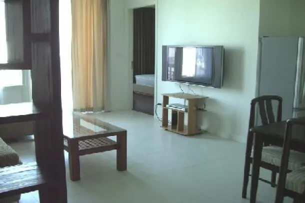 The Manhattan - One Bedroom Condo for Rent in Chitlom 2