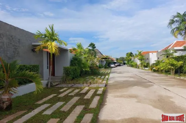 Large Single Storey Four Bedroom Pool Villa for Rent in Cherng Talay 4