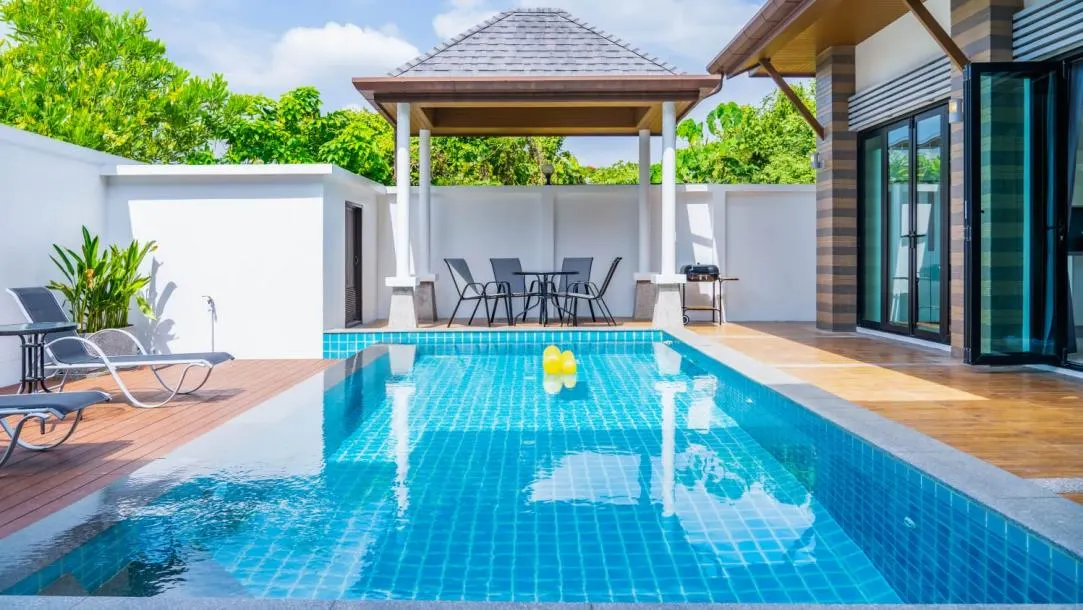 Comfortable and Inviting Contemporary Three Bedroom Pool Villa for Rent in Rawai 2