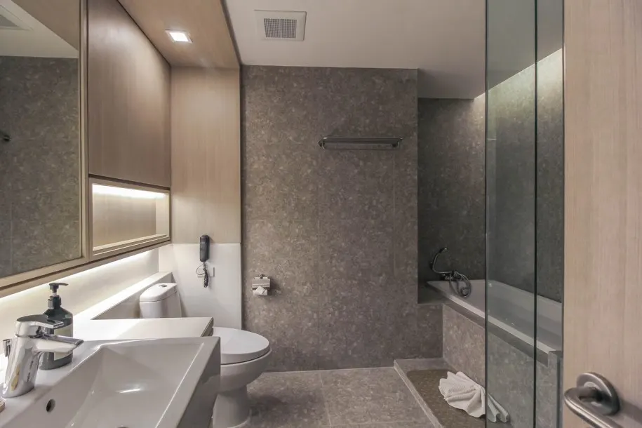 Jasmine Grande Residence - Deluxe Exclusive 1 Bedroom with City or Pool Views for Rent in Rama4. 3