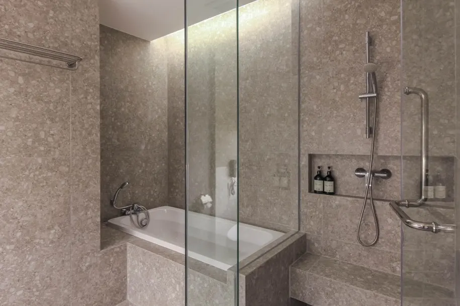 Jasmine Grande Residence - Deluxe Exclusive 1 Bedroom with City or Pool Views for Rent in Rama4. 2