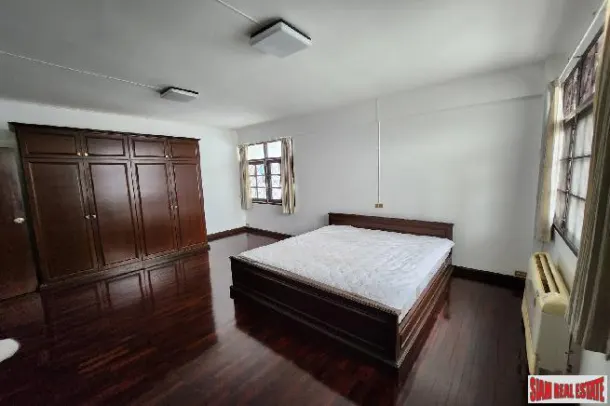Townhome in Asoke - A 320 sqm. Prime Living Opportunity with 3 Bedrooms and 4 Bathrooms For Rent In Bangkok 3