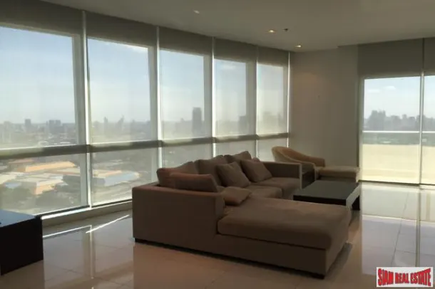Millennium Residence - Three Bedroom Condo for Rent on the 32nd Floor and Benjasiri Park Views 3