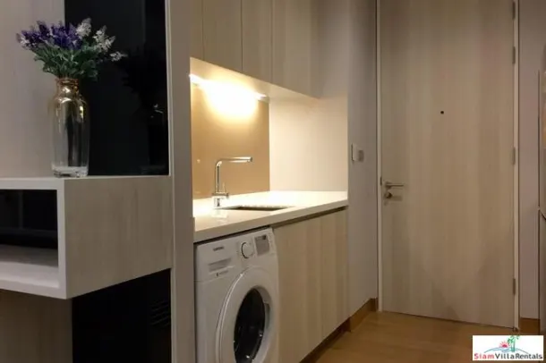The Lumpini 24 - Elegant Two Bedroom Condo for Rent with City Views in Phrom Phong 2