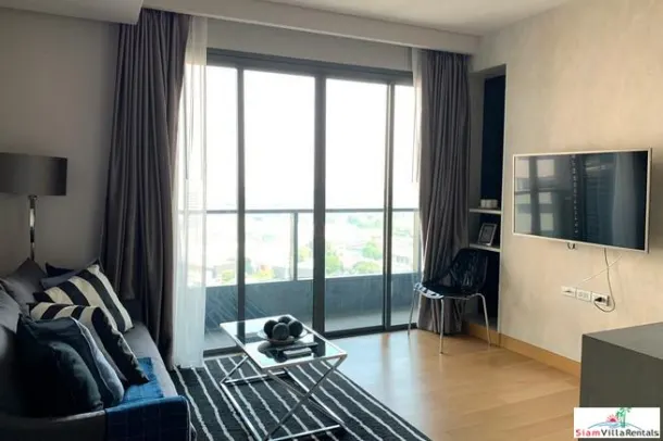 The Lumpini 24 - Elegant Two Bedroom Condo for Rent with City Views in Phrom Phong 4