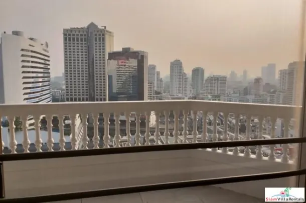 Grand Ville 2 - Spacious Three Bedroom Condo with Beautiful Wood Floor &amp; Built-in Near BTS Asok 3