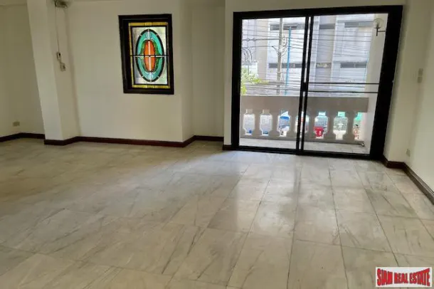 Home Office / Townhouse for Rent in a Prime Nana Location 4