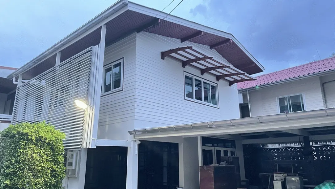 2-bed House for rent in Silom — 2-bedroom house · Silom