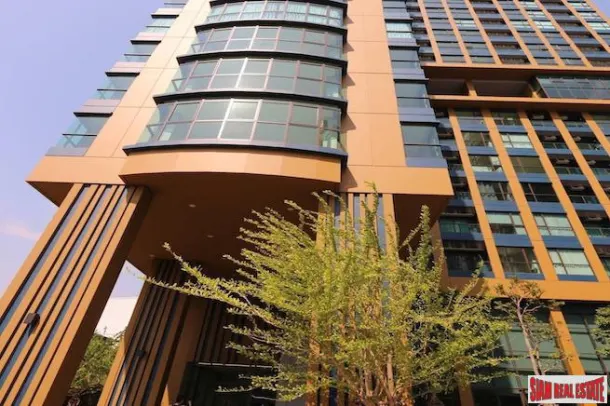 Lumpini Suites Phetchaburi-Makkasan - Top Floor Two Bedroom Condo with Nice City Views for Rent 3