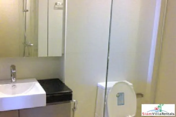 O2 Condominium - Special PRICE! Fully Furnished One Bedroom in Ploenchit 3
