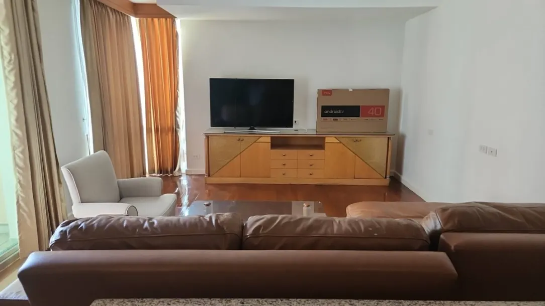 Grand Langsuan -Large Three Bedroom Condo for Rent with City Views in Chit Lom 3