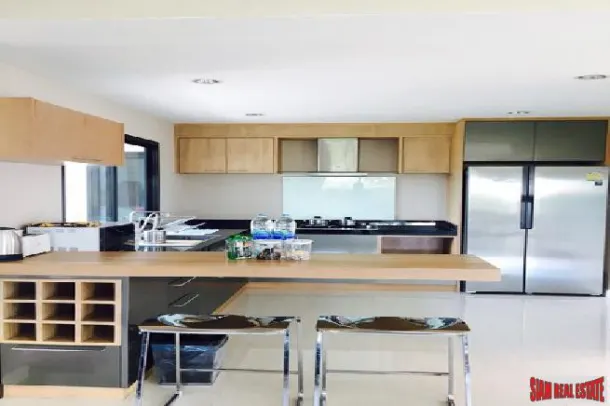 Hot sale modern pool villa for sale in less price than the development- Na jomtian 3