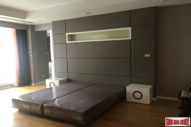 Ideal 24 - Spacious 14th-floor 4-Bedroom Condo with Abundant Natural Light and Serene Ambiance, Bangkok 4